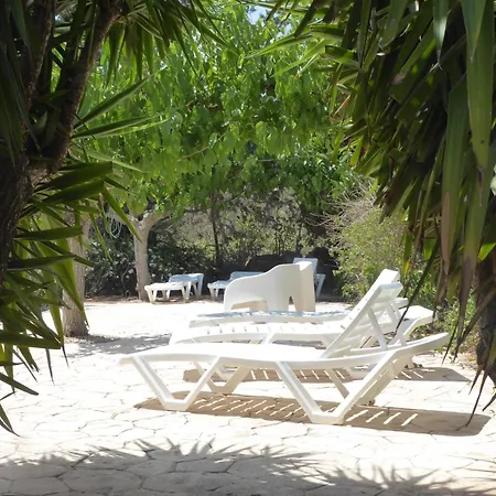 Mas Blauet - With 2 And Shared Pool Holiday home *